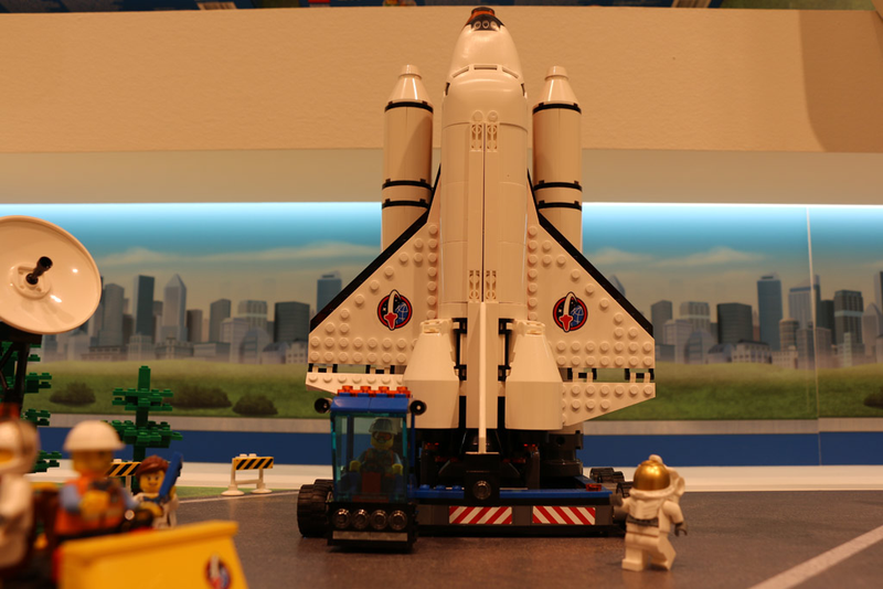 Illustration for article titled The 2015 Nuremberg Toy Fair images show all the amazing upcoming Lego